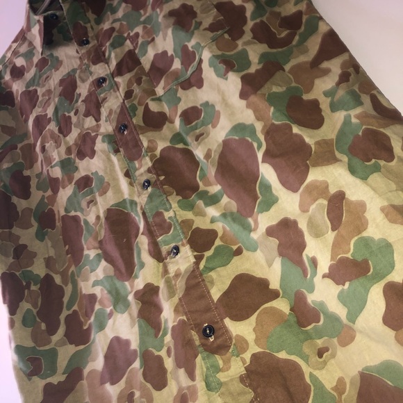 HUF camo button up - Picture 3 of 4